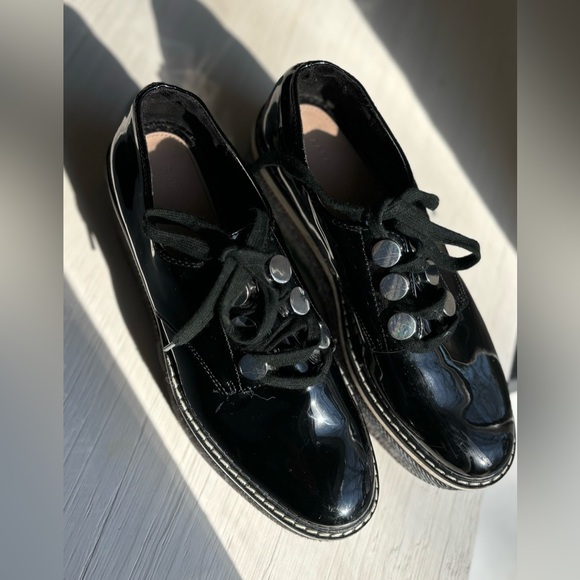 Worn only twice - Picture 2 of 3